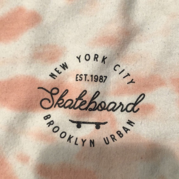 Shorts - Picture 3 of 6